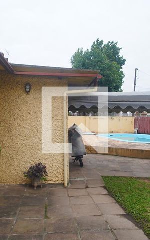 Casa à venda com 330m², 3 quartos e 2 vagas Casa à venda com 330m², 3 quartos e 2 vagasÁrea Externa