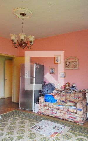 Casa à venda com 330m², 3 quartos e 2 vagas Casa à venda com 330m², 3 quartos e 2 vagassala