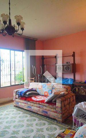 Casa à venda com 330m², 3 quartos e 2 vagas Casa à venda com 330m², 3 quartos e 2 vagassala