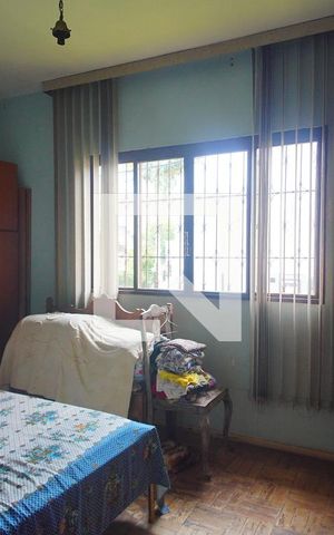 Casa à venda com 330m², 3 quartos e 2 vagas Casa à venda com 330m², 3 quartos e 2 vagasQuarto 2