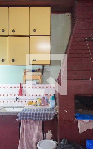 Casa à venda com 330m², 3 quartos e 2 vagas Casa à venda com 330m², 3 quartos e 2 vagasÁrea de Serviço