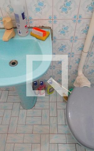 Casa à venda com 330m², 3 quartos e 2 vagas Casa à venda com 330m², 3 quartos e 2 vagasBanheiro 1