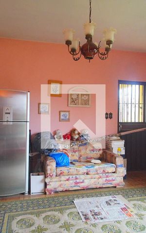 Casa à venda com 330m², 3 quartos e 2 vagas Casa à venda com 330m², 3 quartos e 2 vagassala