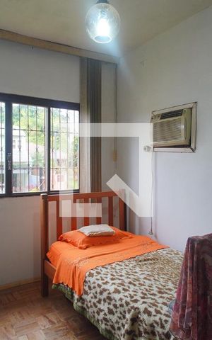 Casa à venda com 330m², 3 quartos e 2 vagas Casa à venda com 330m², 3 quartos e 2 vagasQuarto 1