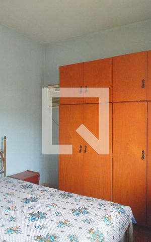 Casa à venda com 330m², 3 quartos e 2 vagas Casa à venda com 330m², 3 quartos e 2 vagasQuarto 2