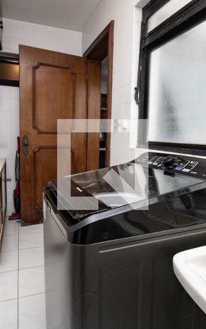 Apartamento à venda com 118m², 3 quartos e 2 vagas Apartamento à venda com 118m², 3 quartos e 2 vagasÁrea de serviço - panorâmica