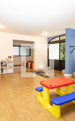 Apartamento à venda com 118m², 3 quartos e 2 vagas Apartamento à venda com 118m², 3 quartos e 2 vagasÁrea comum - Brinquedoteca