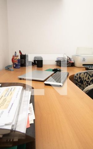 Apartamento à venda com 118m², 3 quartos e 2 vagas Apartamento à venda com 118m², 3 quartos e 2 vagasHome office, mesa