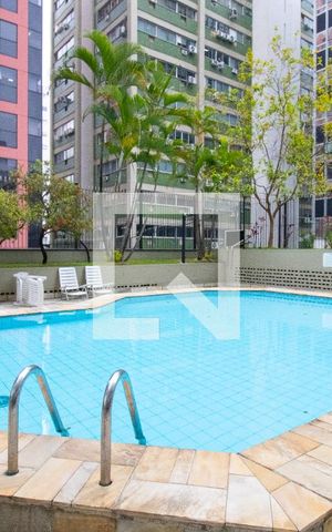 Apartamento à venda com 118m², 3 quartos e 2 vagas Apartamento à venda com 118m², 3 quartos e 2 vagasÁrea comum - Piscina