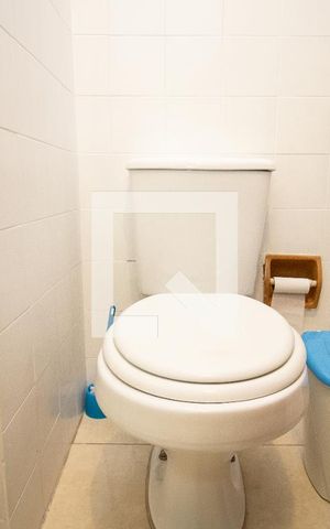 Apartamento à venda com 118m², 3 quartos e 2 vagas Apartamento à venda com 118m², 3 quartos e 2 vagasBanheiro 1, louça sanitária e duchinha