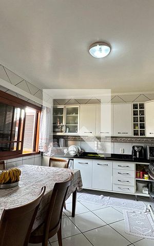 Casa à venda com 240m², 4 quartos e 1 vagaCozinha