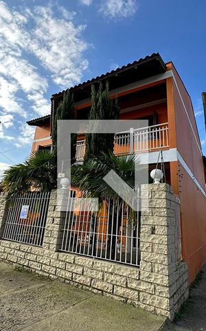 Casa à venda com 240m², 4 quartos e 1 vagaFachada
