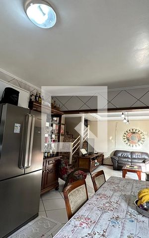 Casa à venda com 240m², 4 quartos e 1 vagaCozinha
