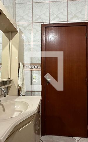 Casa à venda com 240m², 4 quartos e 1 vagaBanheiro 1