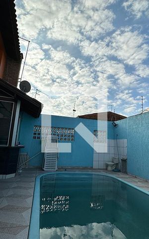 Casa à venda com 240m², 4 quartos e 1 vagaPiscina