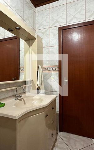 Casa à venda com 240m², 4 quartos e 1 vagaBanheiro 1