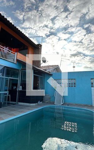 Casa à venda com 240m², 4 quartos e 1 vagaPiscina