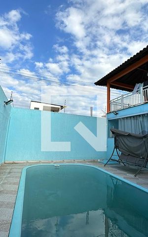 Casa à venda com 240m², 4 quartos e 1 vagaPiscina