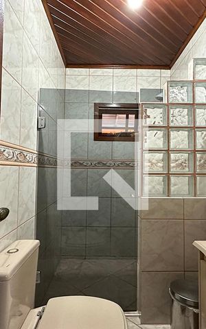 Casa à venda com 240m², 4 quartos e 1 vagaBanheiro 1