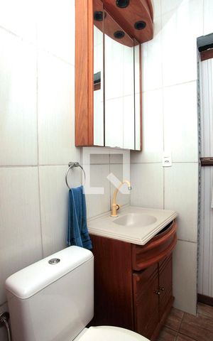 Casa à venda com 300m², 2 quartos e 6 vagasBanheiro Quarto 1 Suíte