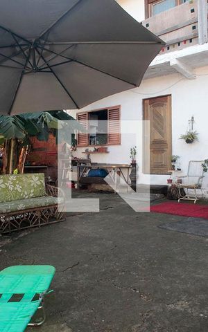Casa à venda com 300m², 2 quartos e 6 vagasÁrea Privada Pátio