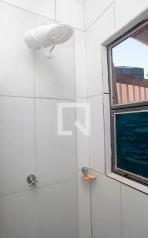 Casa à venda com 300m², 2 quartos e 6 vagasBanheiro Quarto 1 Suíte