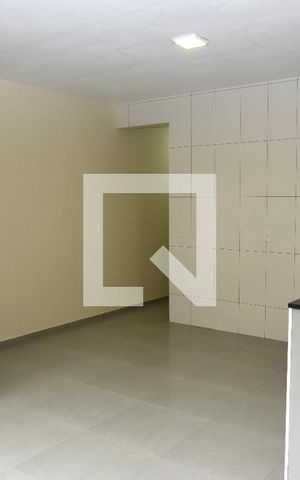 Casa para alugar com 80m², 2 quartos e sem vagaSala/Cozinha