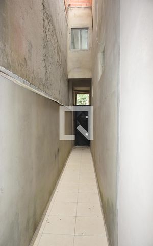 Casa para alugar com 80m², 2 quartos e sem vagaCorredor Externo