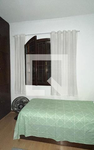 Casa à venda com 160m², 2 quartos e 2 vagasQuarto