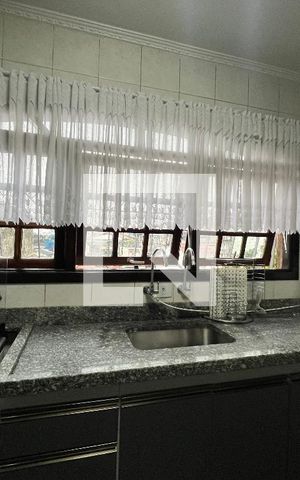 Casa à venda com 160m², 2 quartos e 2 vagasCozinha