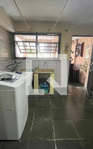 Casa à venda com 160m², 2 quartos e 2 vagasÁrea de Serviço