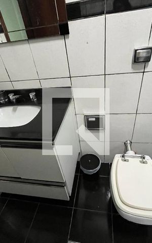 Casa à venda com 160m², 2 quartos e 2 vagasBanheiro da Suíte