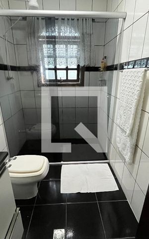 Casa à venda com 160m², 2 quartos e 2 vagasBanheiro da Suíte