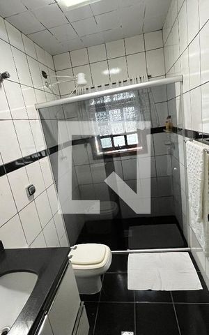 Casa à venda com 160m², 2 quartos e 2 vagasBanheiro da Suíte