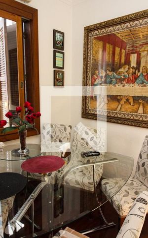 Casa à venda com 396m², 4 quartos e 6 vagas Casa à venda com 396m², 4 quartos e 6 vagasSala de Jantar