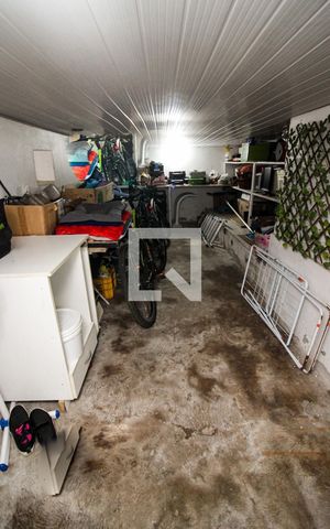 Casa à venda com 396m², 4 quartos e 6 vagas Casa à venda com 396m², 4 quartos e 6 vagasÁrea de Serviço