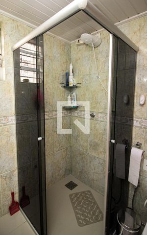 Casa à venda com 396m², 4 quartos e 6 vagas Casa à venda com 396m², 4 quartos e 6 vagasBanheiro Social