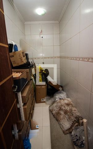 Casa à venda com 396m², 4 quartos e 6 vagas Casa à venda com 396m², 4 quartos e 6 vagasBanheiro da Suíte 2