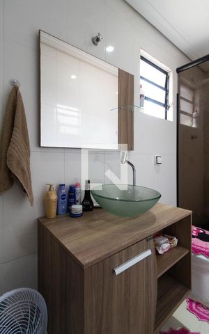 Casa à venda com 300m², 3 quartos e 3 vagas Casa à venda com 300m², 3 quartos e 3 vagasBanheiro da Suíte