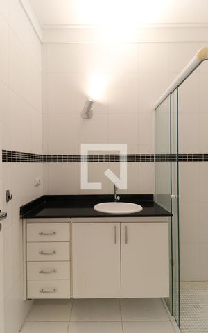 Casa de condomínio à venda com 250m², 3 quartos e 2 vagas Casa de condomínio à venda com 250m², 3 quartos e 2 vagasBanheiro da Suíte 3