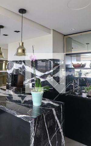 Apartamento à venda com 126m², 3 quartos e 2 vagasCozinha