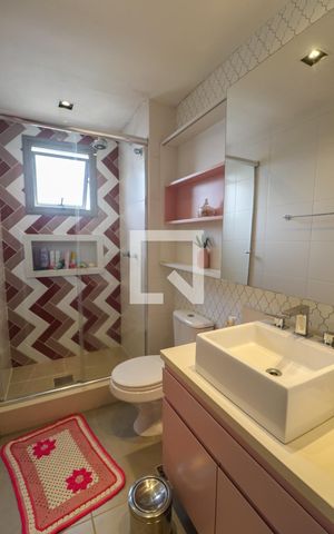 Apartamento à venda com 126m², 3 quartos e 2 vagasBanheiro da Suíte 2