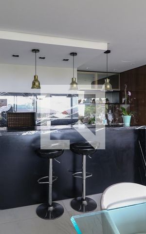 Apartamento à venda com 126m², 3 quartos e 2 vagasCozinha