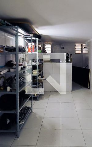 Casa à venda com 520m², 6 quartos e 4 vagasPiso 0: Garagem