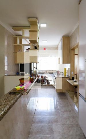 Casa à venda com 520m², 6 quartos e 4 vagasPiso 2:   Cozinha