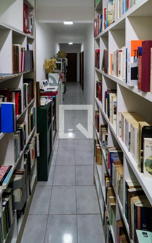 Casa à venda com 520m², 6 quartos e 4 vagasPiso 1: Biblioteca