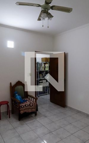 Casa à venda com 520m², 6 quartos e 4 vagasPiso 1: Suíte