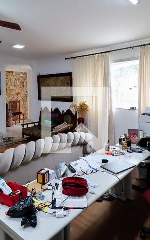 Casa à venda com 520m², 6 quartos e 4 vagasPiso 1: Sala 1