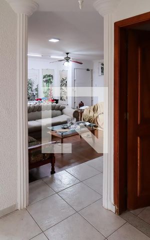 Casa à venda com 520m², 6 quartos e 4 vagasPiso 1: Hall