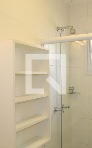 Casa de condomínio para alugar com 180m², 4 quartos e 3 vagasbanheiro Suite 1